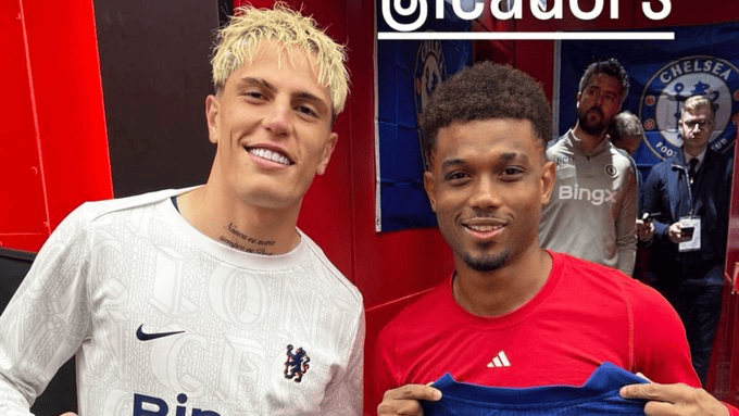 多次报以嘘, 德已从这次 多次报以嘘, 德已从这次